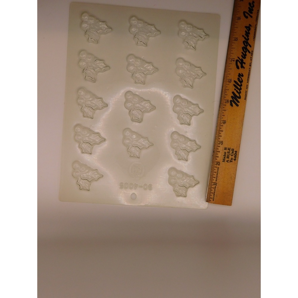 Vintage Plastic Holly Berry Candy Mold CK 90 4005